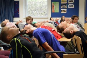 Rückenrodeo im Klassenzimmer- "Rückenfit" feiert Premiere