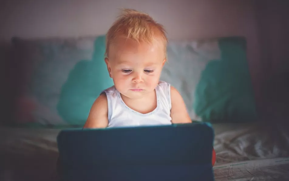Wann wird das Smartphone für Kinderaugen gefährlich? Wann wird das Smartphone für Kinderaugen gefährlich?