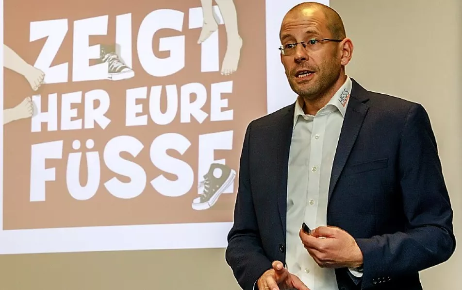 Zeigt her eure Füße:  Reha-Zentrum Hess.