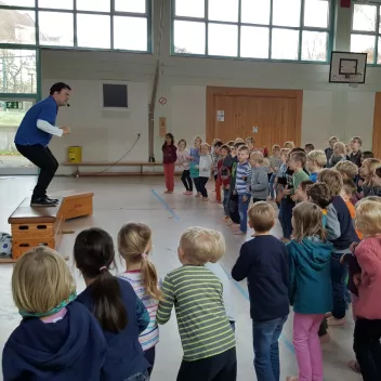Aktion Orthofit 2016: Christian Bahrmann begeistert Berliner Kinder